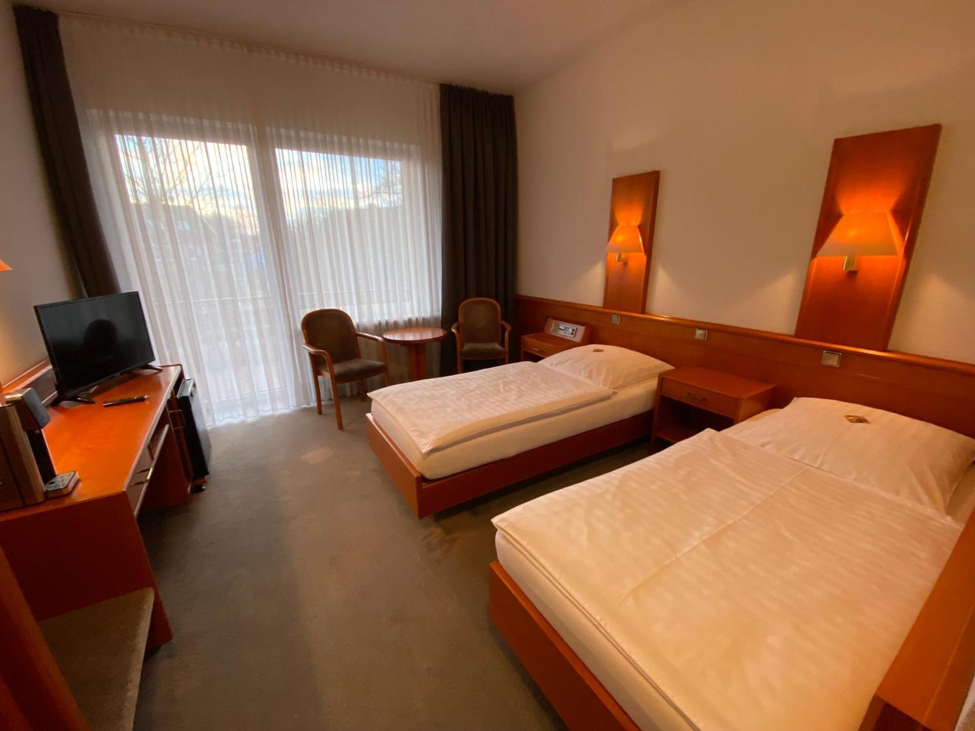 Adamidis Hotel Altenmedingen Esterno foto