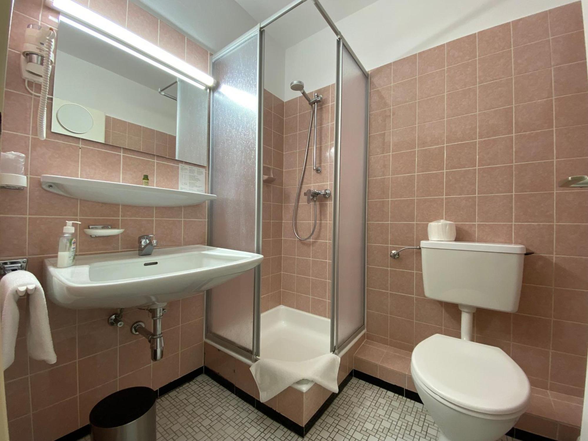 Adamidis Hotel Altenmedingen Esterno foto
