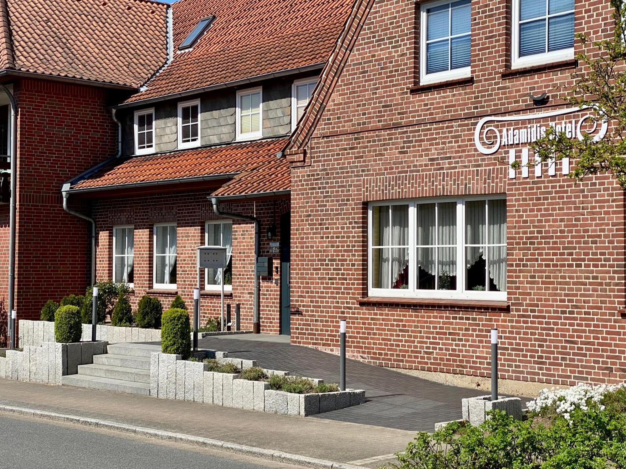 Adamidis Hotel Altenmedingen Esterno foto