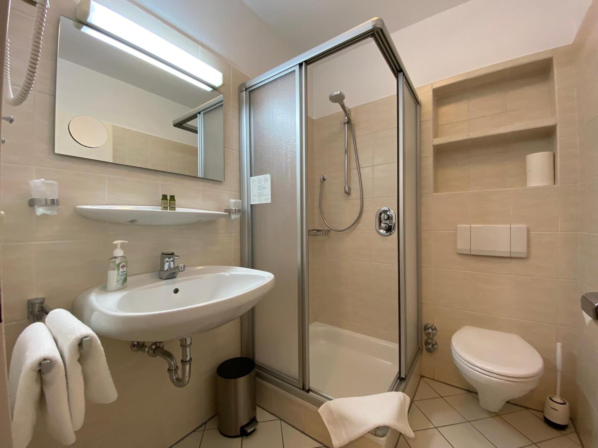 Adamidis Hotel Altenmedingen Esterno foto